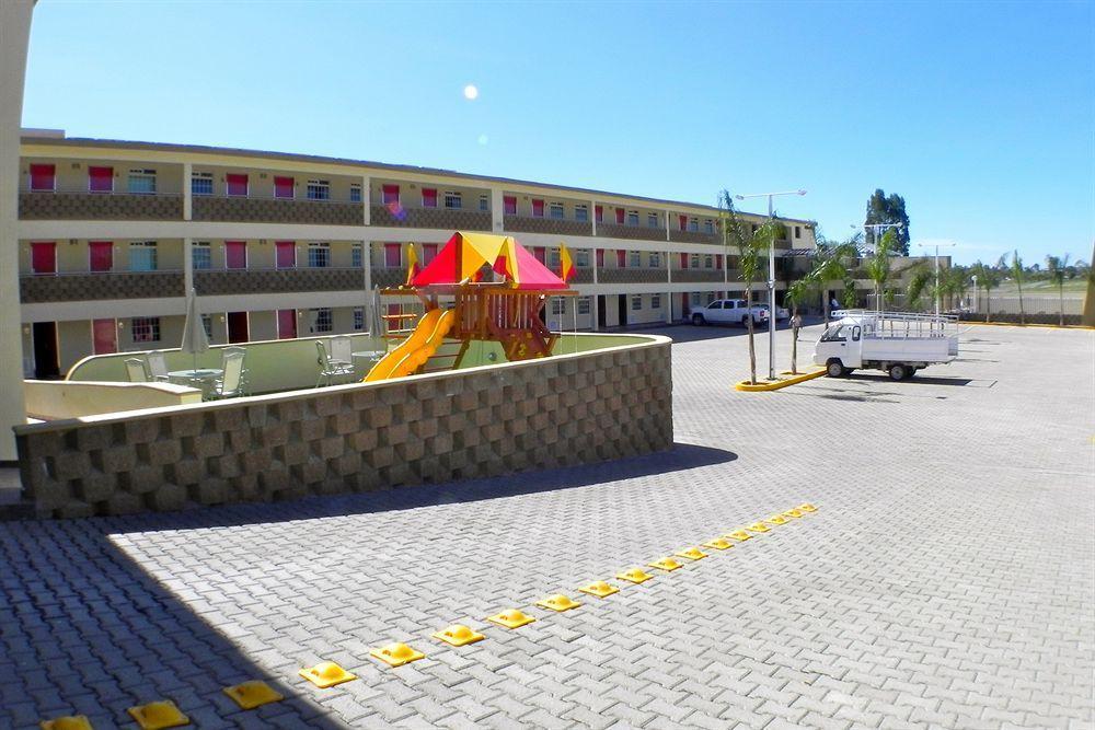 5 Hotel 4*